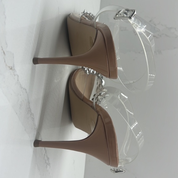 Stunning studded Steve Madden heels - Picture 7 of 8